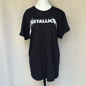 Women’s or men’s medium Metallica t shirt